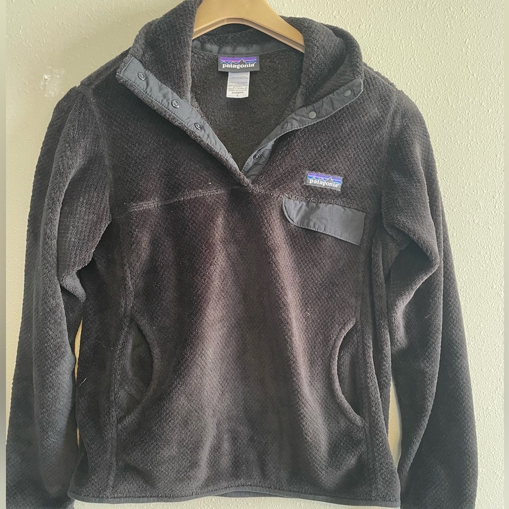 Patagonia quarter button sweatshirt